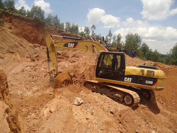 Tariki ya 14/09/2014, muri iki kirombe haguyemo umuntu washakaga amabuye y