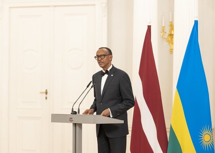Muri uyu musangiro, Perezida Kagame yashimiye Perezida Edgars Rinkēvičs kubera uko yamwakiriye n'itsinda ry'abayobozi bari kumwe