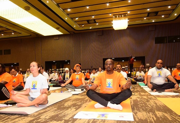 Muri Yoga habamo n'igice cyo kwetekerezaho umuntu akoresha ubwonko (Meditation)