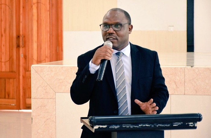 Minisitiri Musabyimana yibukije abayobozi gukemura ibibazo by