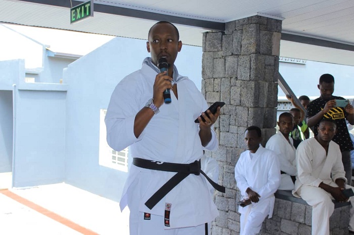 Niyongabo Damien ukuriye Feraderation y'Umukino wa Karate mu Rwanda 