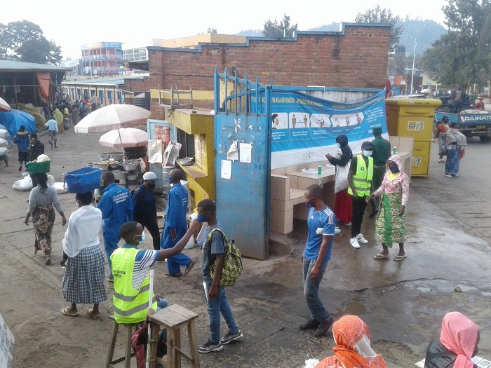 Abakorerabushake mu marembo y'isoko ry'ibiribwa rya Musanze