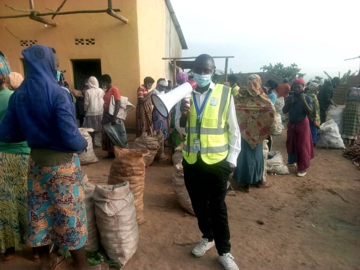 Hari aho bisaba gukoresha indangururamajwi kugira ngo abantu benshi bumvire icyarimwe