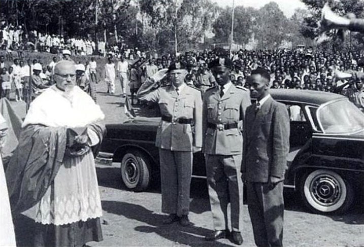 Musenyeri Perraudin yareze Kayibanda amufasha kujya ku butegetsi