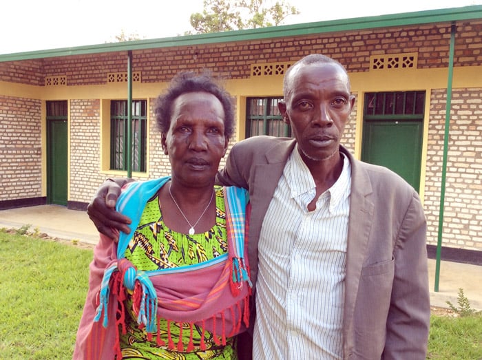Nyirabakamyi na Akimana babanye neza kubera amatsinda y'ubumwe n'ubwiyunge bakesha Musenyeri Hakizimana