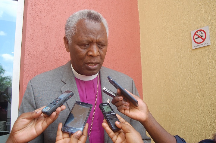 Musenyeri Laurent Mbanda uyobora Itorero ry'Abangilikani mu Rwanda asanga hakwiye kongerwa ingufu mu nyigisho zigenewe umuryango