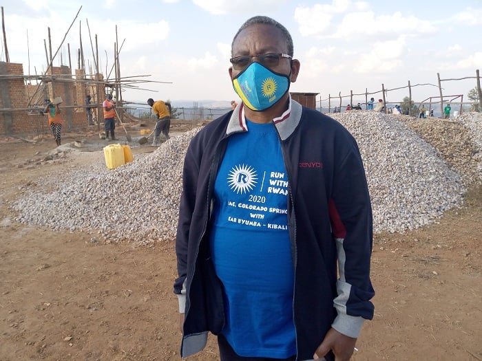 Musenyeri Ngendahayo avuga ko kwirinda Covid-19 ari ko kwikunda no gukunda abandi