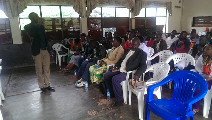 Musoni celestin ari guhugura urubyiruko