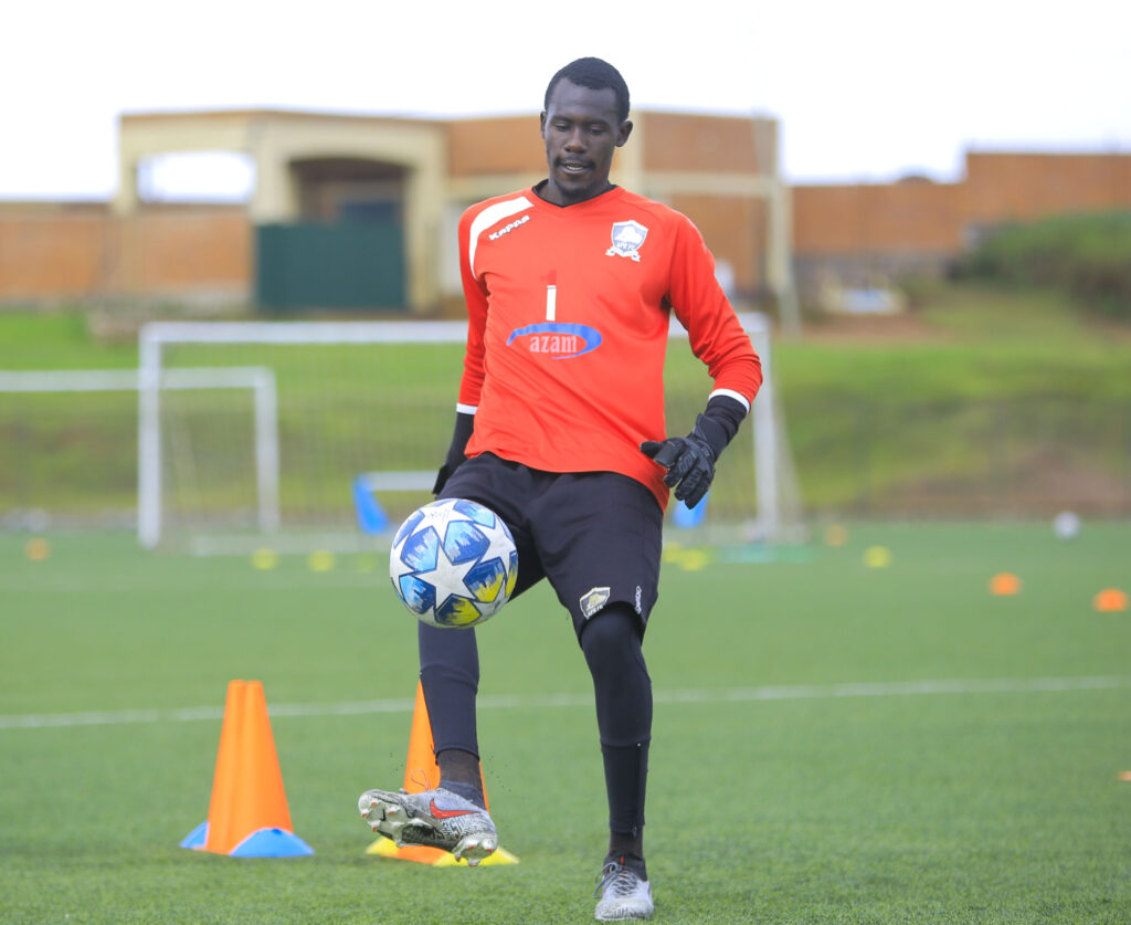 Mutabaruka Alexandre ni we munyezamu umaze iminsi agirirwa icyizere cyo kubanza mu kibuga mu ikipe ya APR FC