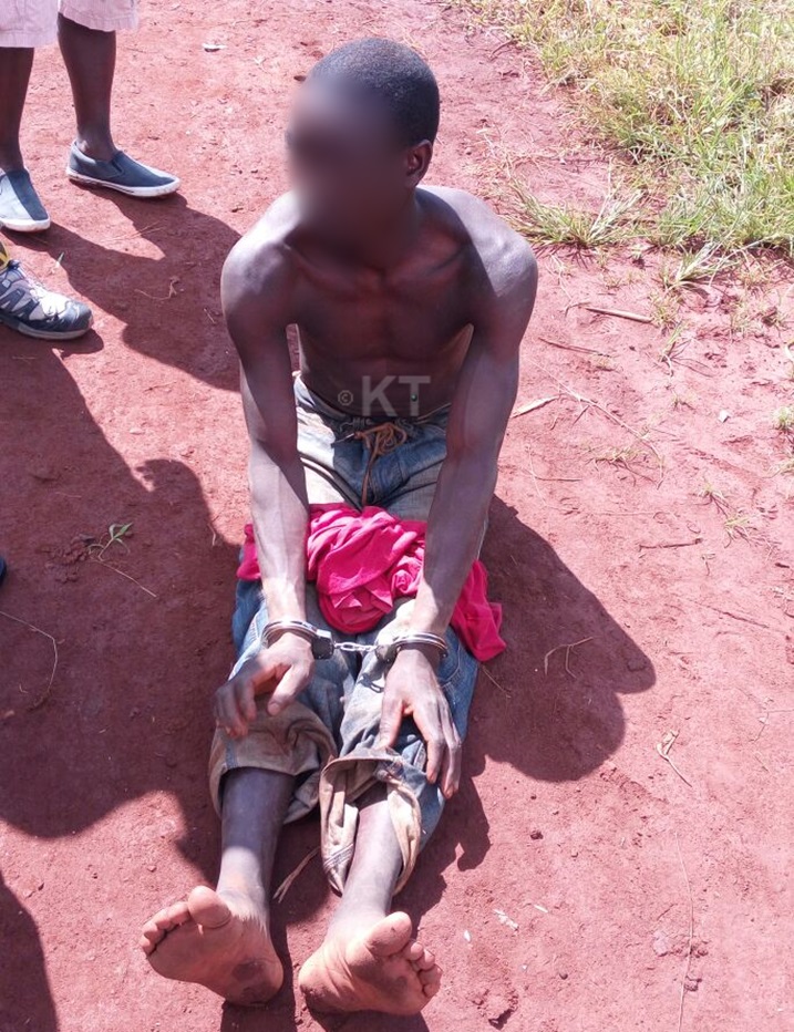 Mutagomwa wishe umugore amuhoye igiti yacanye.