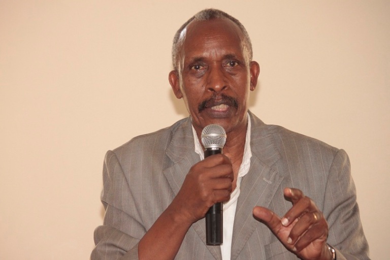 Kayitaba Etienne yavuze ko we asanga ari ukwica Ikinyarwanda. bikomeye.