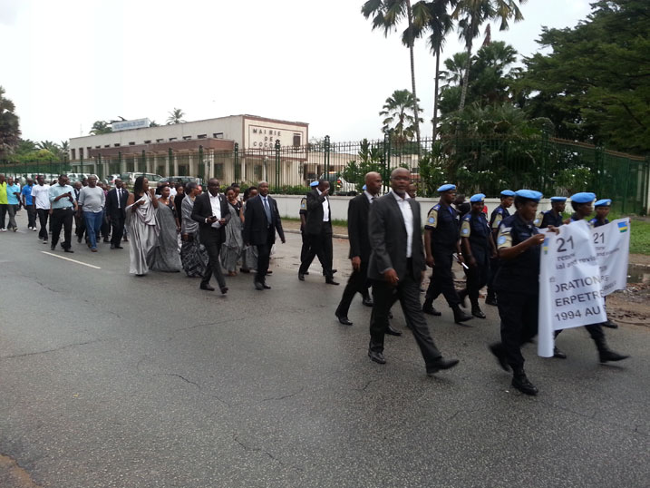 Abapolisi b'u Rwanda bari muri Cote d'Ivoire bari bifatanyije n'abandi kwibuka Jenoside yakorewe abatutsi.