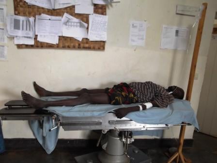 Kwa muganga bagerageje kumuramira biba iby