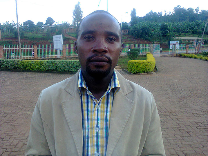 Ndahayo avuga ko bari gushakira abarobyi ibikoresho byiza bazajya bitabaza, akanishimira ko ubwiherero bwo ku nkombe bwamaze kubakwa.