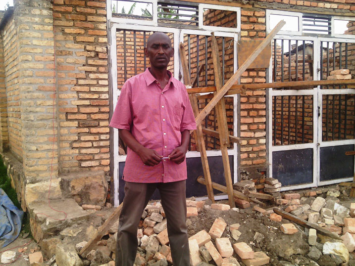 Ndamage asaba ko yarenganurwa cyangwa akishyurwa ibyo yari amaze gukora kuko yubatse yahawe icyangombwa.