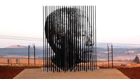 Ishusho ya Nelson Mandela yashizwe aho yafatiwe mu 1962.