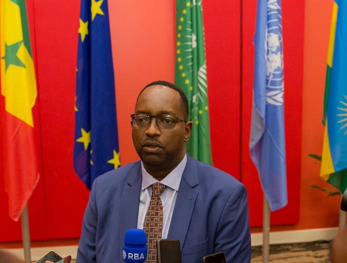 Minisitiri Ngamije asobanura ibijyanye no gukorera inkingo n'imiti mu Rwanda