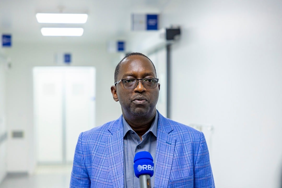 Minisitiri Dr. Daniel Ngamije avuga ko mu Rwanda haramutse habonetse umurwayi wa Ebola yakwitabwaho uko bikwiye