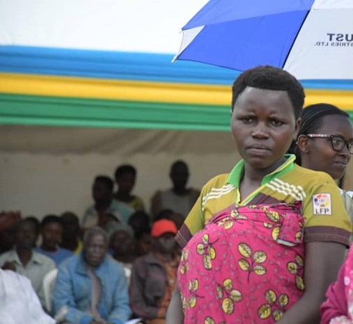 Nigena avuga ko umwana we yavukanye ubumuga ariko we akabanza gukeka ko umugabo yamuciye inyumabora kuba yaramuciye inyuma ari ku kiriri