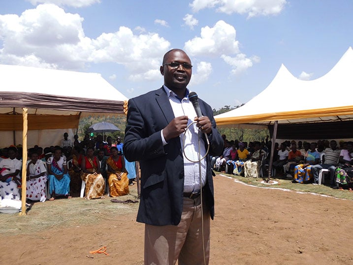 Niyitegeka asaba abahinzi kurushaho kongera umusaruro wa Kawa ku giti kimwe cya Kawa.