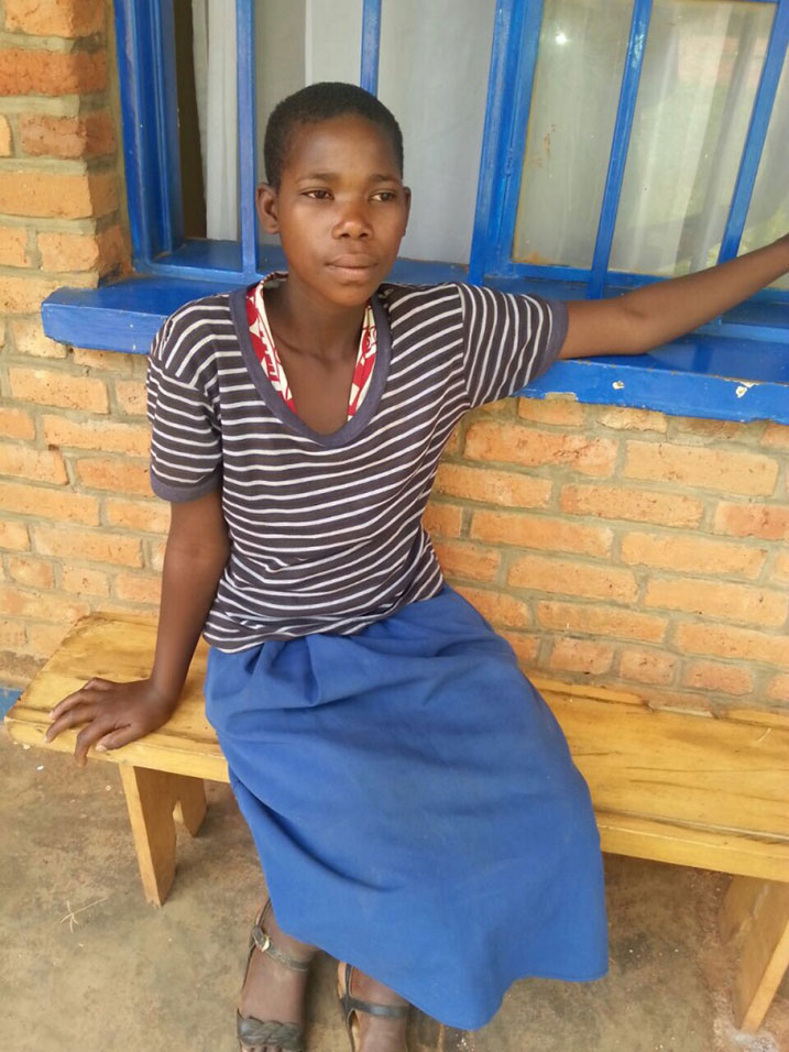 Niyonemera Pelagie ku biro by