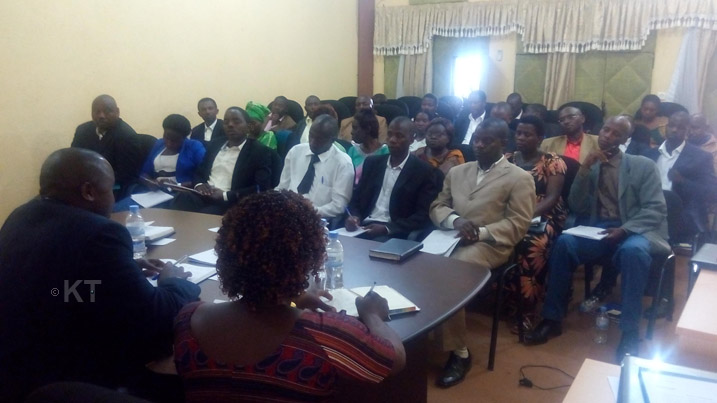 Njyanama y'akarere ka Gakenke iravuga ko igiye kumanuka ikegera abaturage kuko bizatuma barushaho kumenya ibibakorerwa n'abajyanama bakamenya ibyo abaturage bakeneye