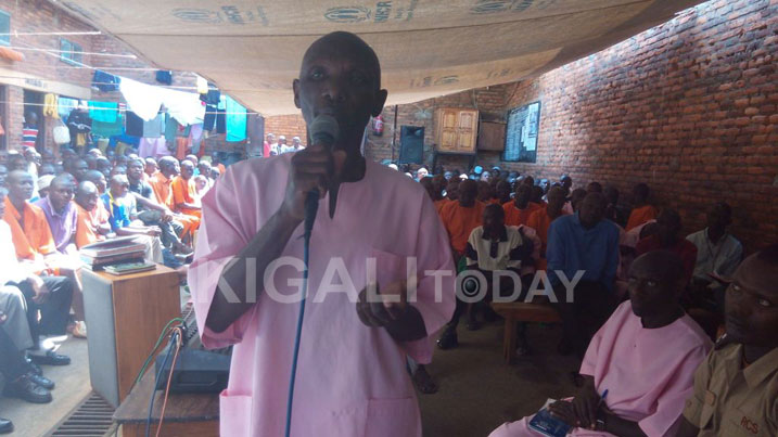 Nkusi asaba bagenzi be bakoranye Jenoside bakiri hanze kubohoka bagasaba imbabazi.