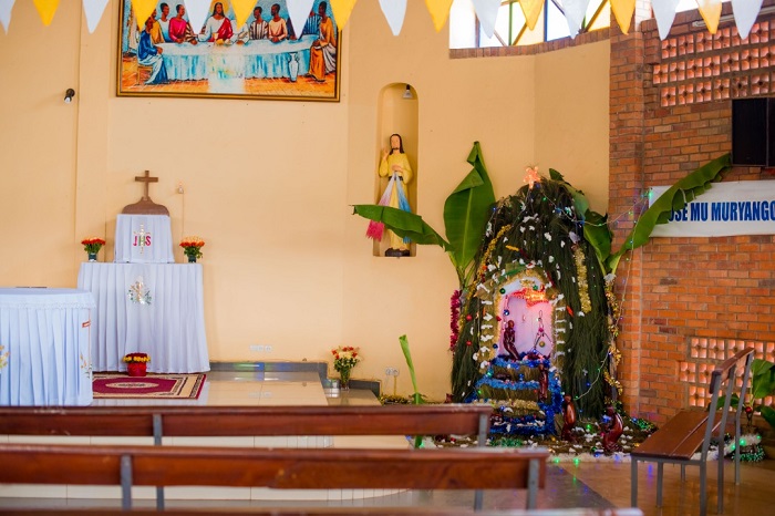 Kiliziya n'insengero byabanje gusukurwa no gutegurwa mu rwego rwo kwirinda Covid-19