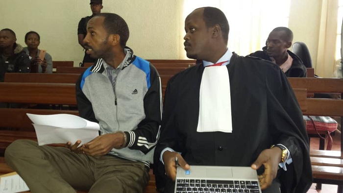 Nsabimana Callixte n'umwunganizi we Me Nkundabarashi Moise
