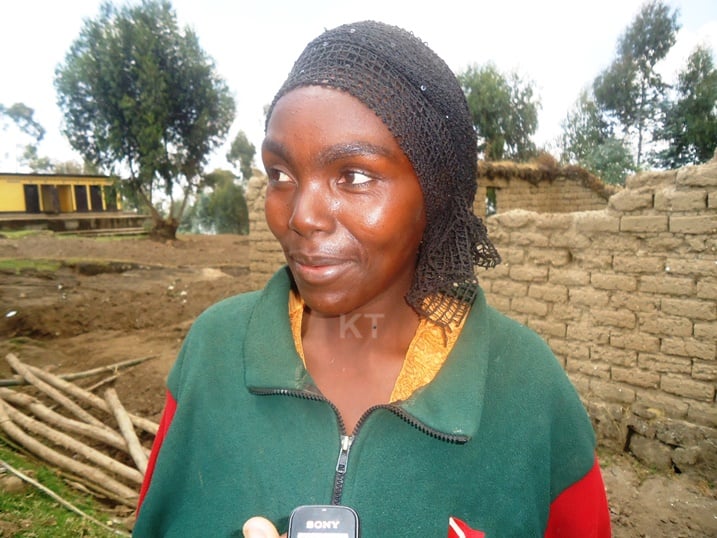 Nsengimana Jacqueline yemeza ko mu duce twegereye ibirunga hari ikibazo gikomeye cy'amazi.