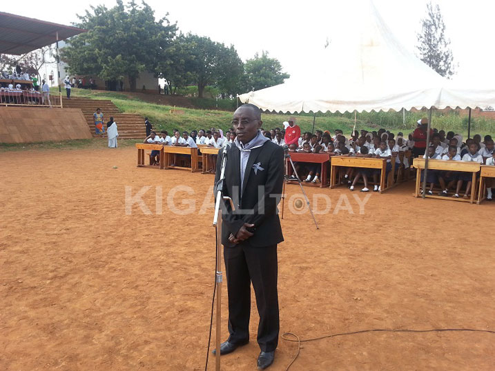 Nshimiyimana haruna, Umuyobozi wa ESSI Nyarutarama, ngo asanga andi mashuri akwiye kwigira kuri iri ishuri ubumwe kuko ari bwo ngo bwateza imbere abanyeshuri.