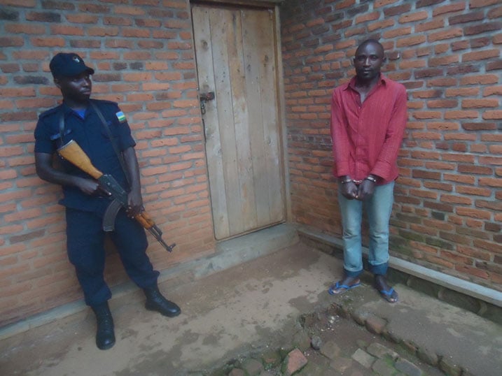 Ntahomvukiye niwe batumye gukodesha imbunda muri RDC.