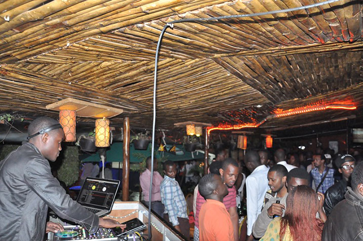 Sundowner ntawishwe n'irungu.