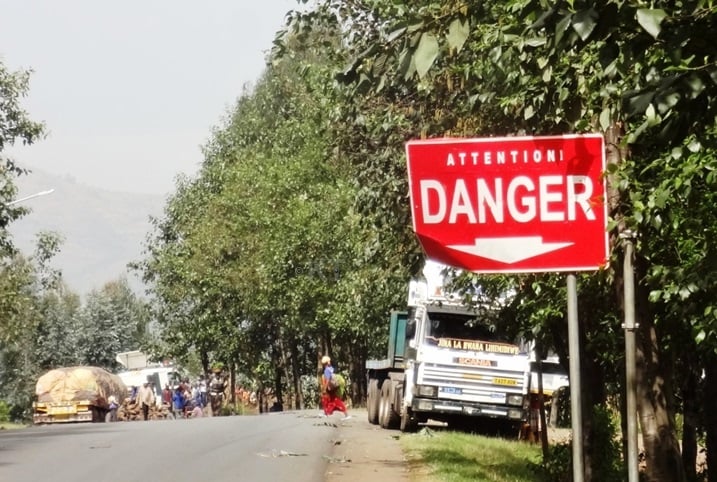 Nubwo hari ibyapa, abashoferi b