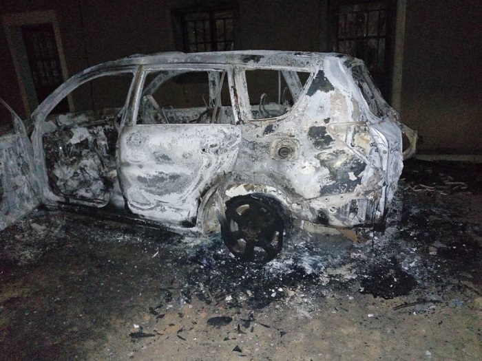 Imodoka ya Gitifu yaratwitswe irakongoka