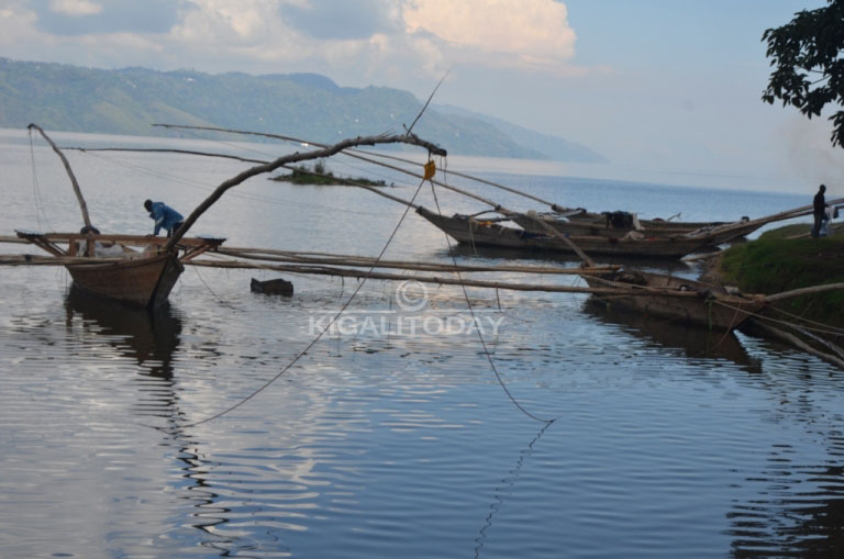 Ubwato bwarohamye mu kiyaga cya Kivu umuntu umwe yitaba Imana abandi babiri baburirwa irengero 