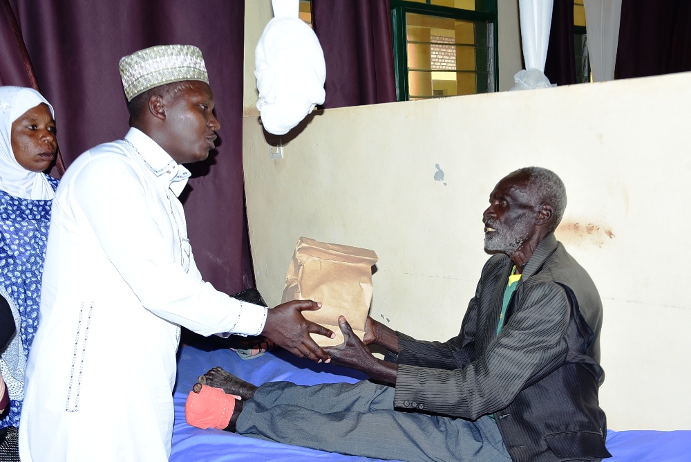 Nemeye amaze amezi arindwi yitabwaho ku bitaro ari mu bakeneye inkunga