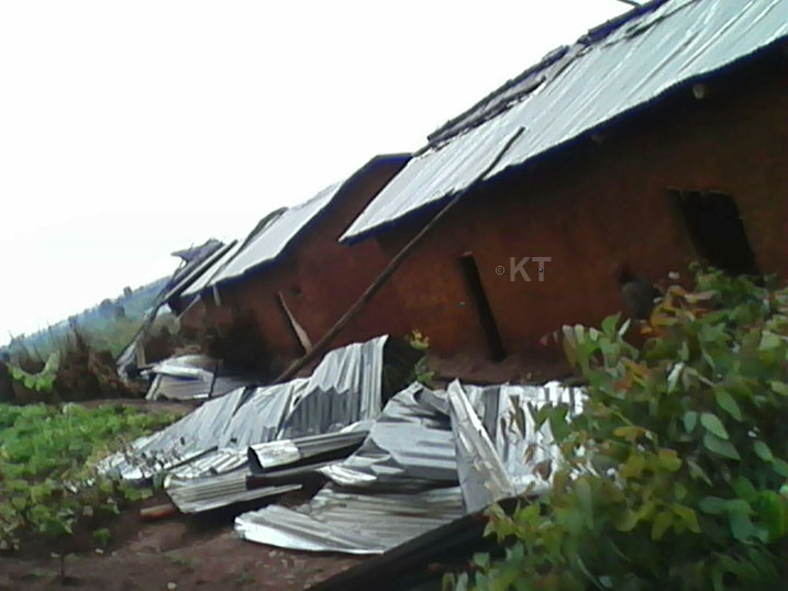Batabonye ubufasha bwihuse, amwe muri aya mazu yasenyuka burundu.