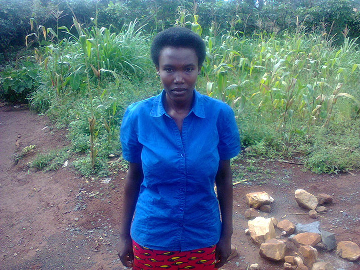 Nyirandayambaje avuga ko yagurishirijwe isambu akanihakanwa na mukuru we.