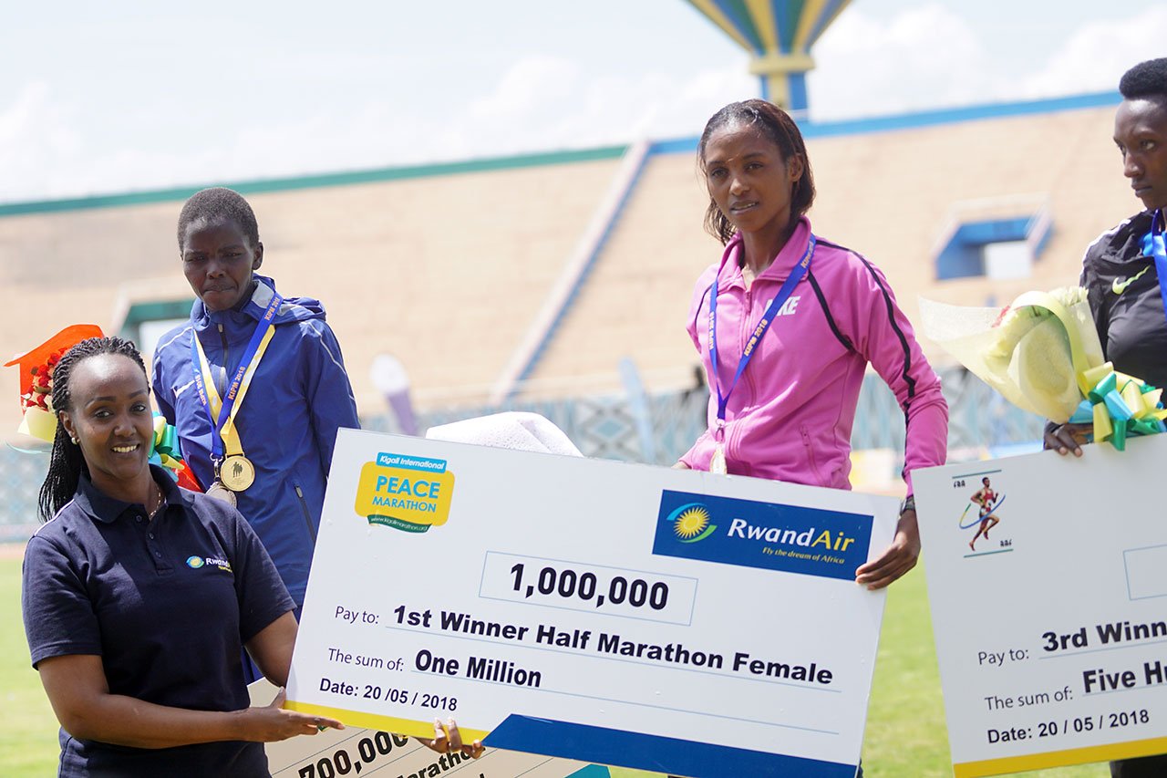 Nyirarukundo Salome yitwaye neza muri 2018 yegukana umwanya wa mbere mu gusiganwa ku ntera ya 21km