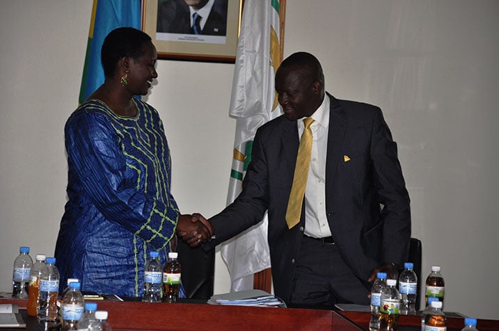 Amb. Joseph Habineza yijeje Minisitiri Uwacu ubufasha igihe cyose azaba abukeneye.
