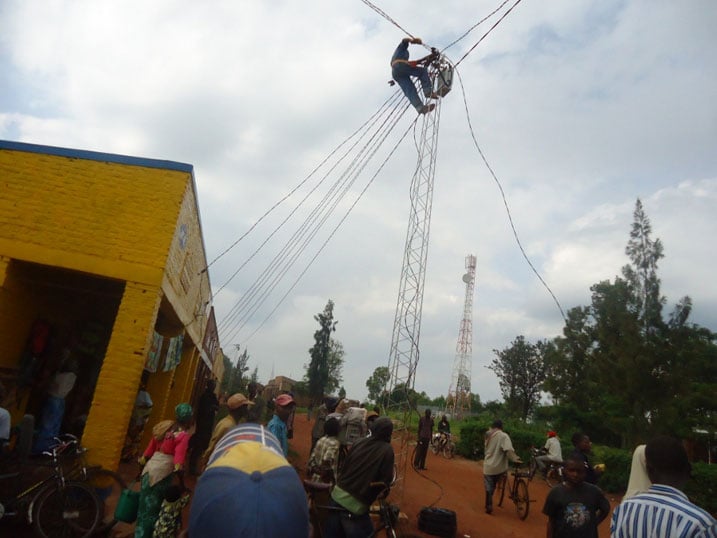 Nyuma yo kwegerezwa amashanyarazi abanyamutendeli bavuga ko iterambere ryihuta.