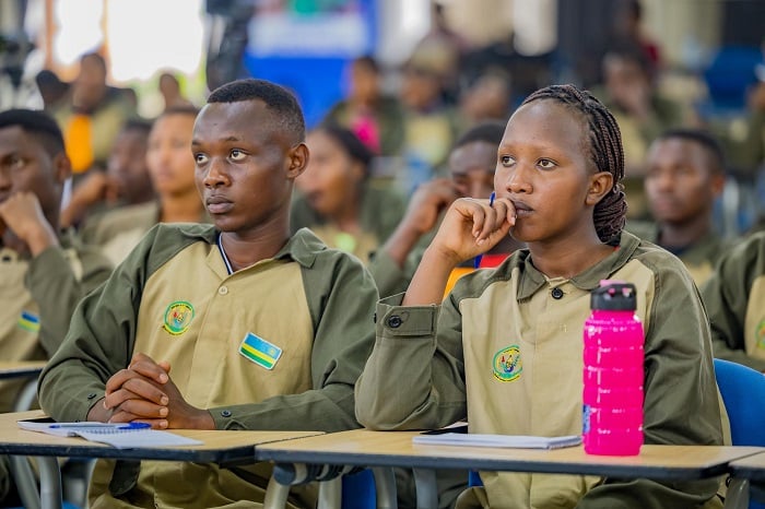 Aba basore n'inkumi babwiwe ko ari ngombwa kumenya amateka y'Igihugu cyabo, ari cyo u Rwanda