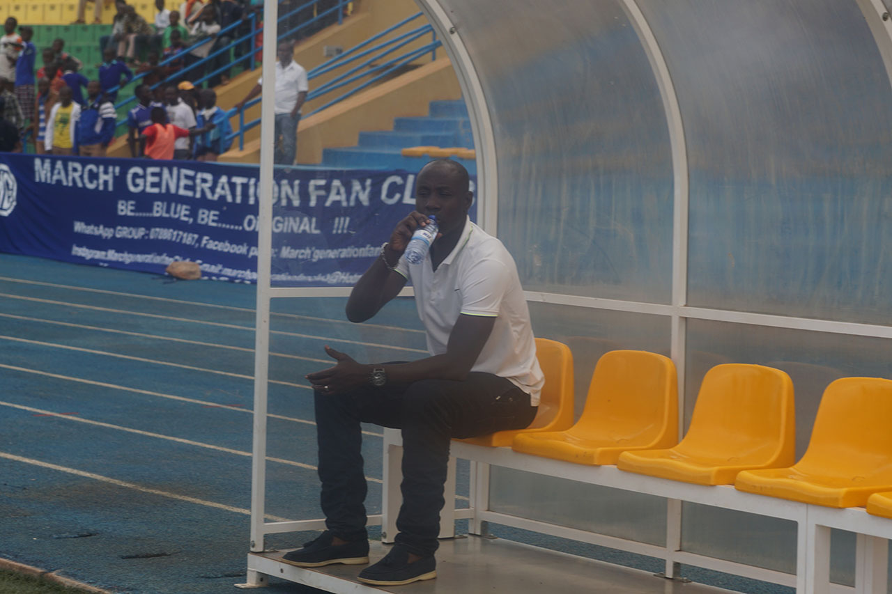 Karekezi Olivier ubwo bari bamwishyuye igitego yahise yisomera ku mazi