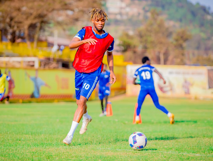 LEANDRE WILLY ESSOMBA ONANA yagarutse mu myitozo y'ikipe ya Rayon Sports