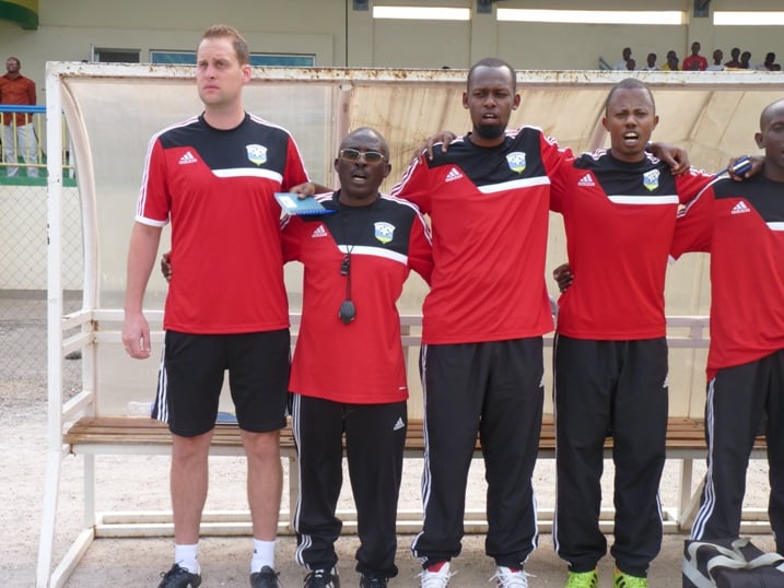 Lee Johnson(wa mbere ibumoso) yari asanzwe ari umutoza w