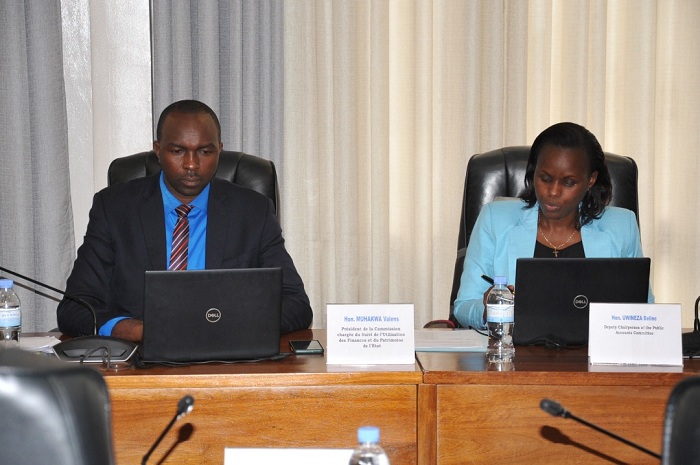Perezida Wa PAC, Valens Mukahakwa hamwe na Vice Perezida