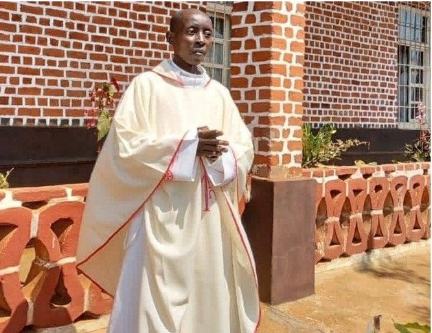 Padiri Berchair Iyakaremye yitabye Imana