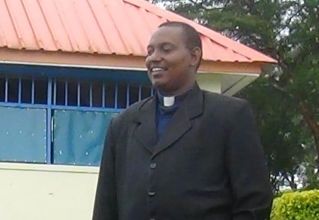 Padiri Cesar Bukakaza yemeza ko hari icyizere ko mu Rwanda hazaboneka abatagatifu bandikwa mu bitabo bya Kiriziya.