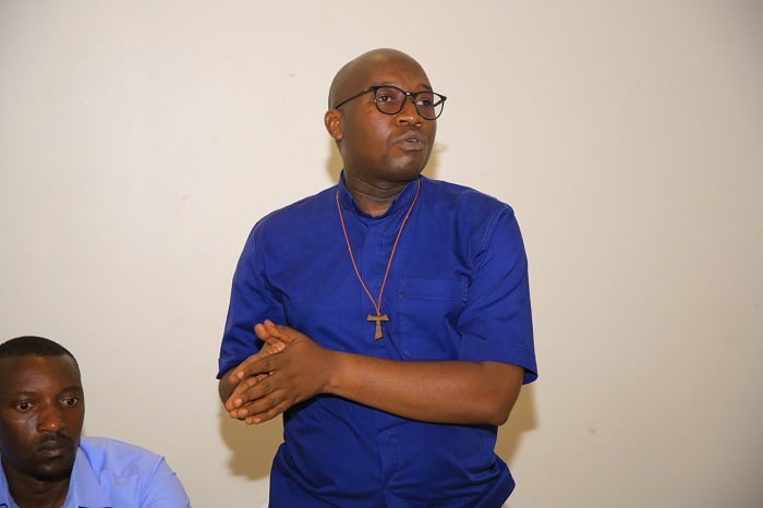 Padiri Mukuru wa Paruwasi ya Mayange, Florier Nturanyenabo avuga ko yifuza ko abantu bategurwa bakitabwaho kugira ngo bashobore kubana neza
